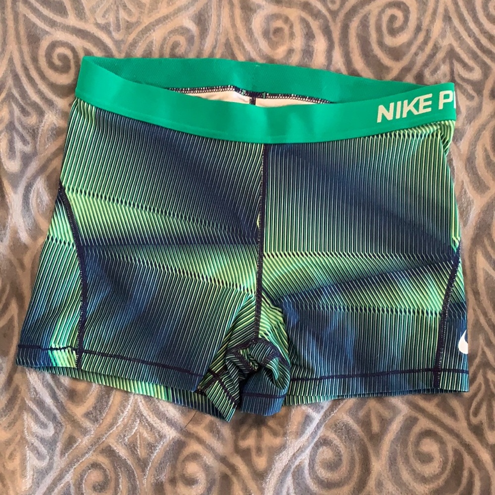 Women’s Nike pro spandex shorts